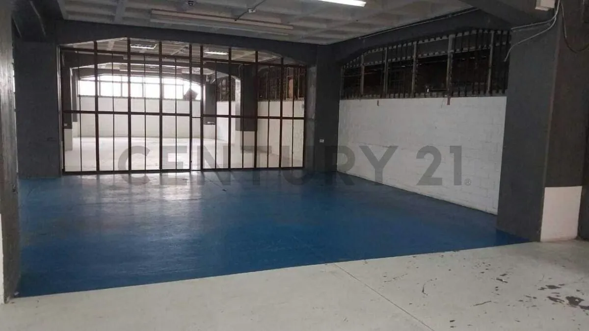 Galpón en Alquiler en La Urbina con área de descarga interna y montacargas - 4