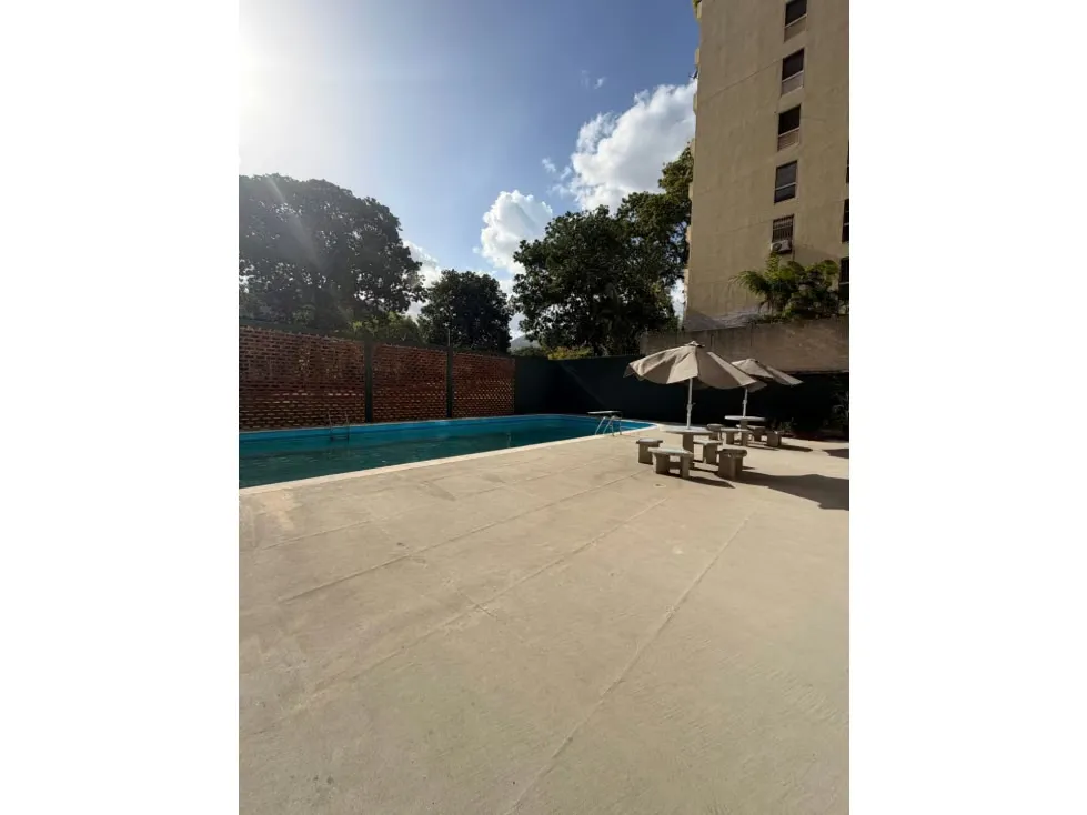 Vendo apartamento en campo alegre - 2