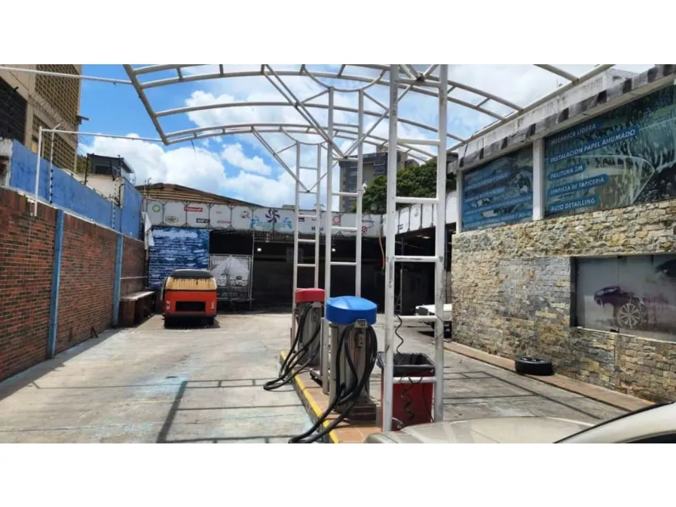 LOCAL COMERCIAL - LA URBINA - 550 Mts2 - 8