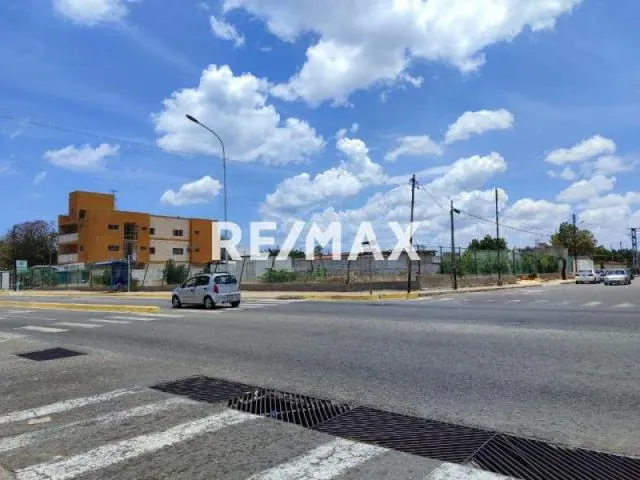 Terreno en Venta - Av. Rafael Gonzalez
