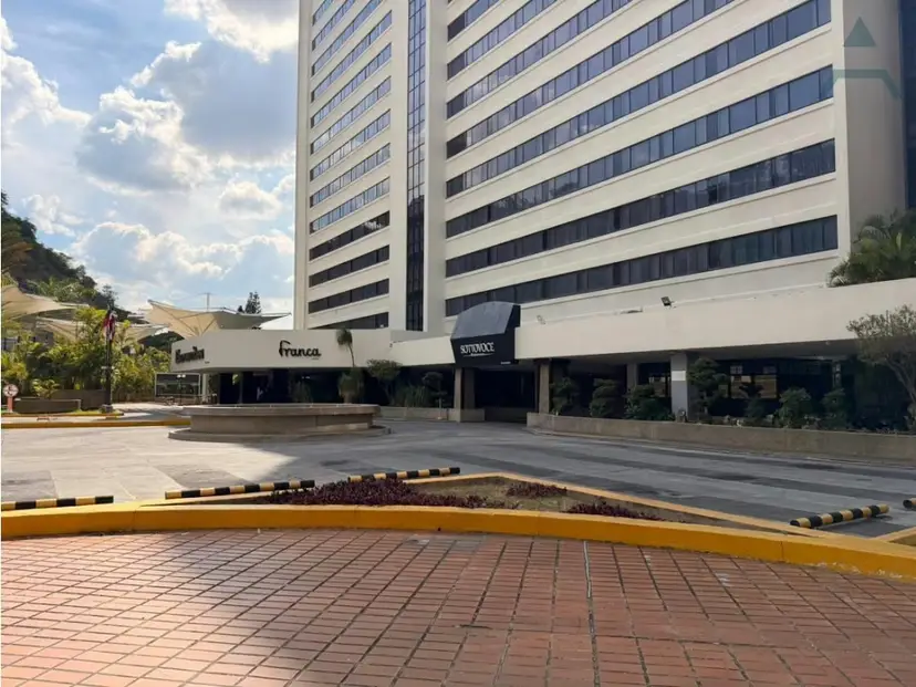 Se alquila Oficina 313m² 3b/2p Chuao