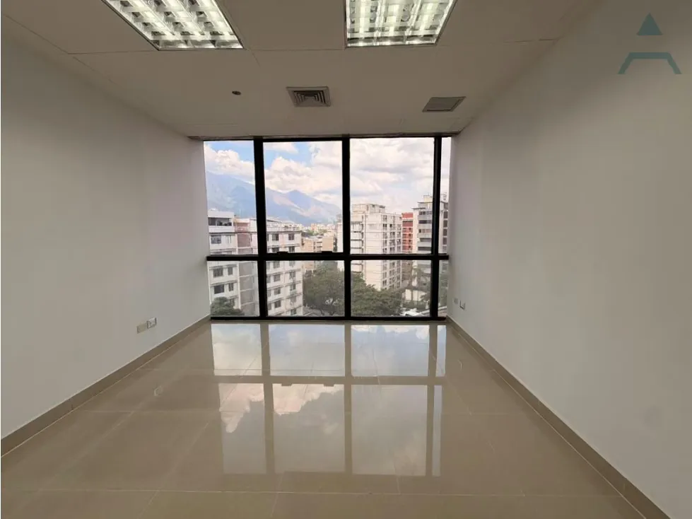 Se alquila Oficina 313m² 3b/2p Chuao - 3