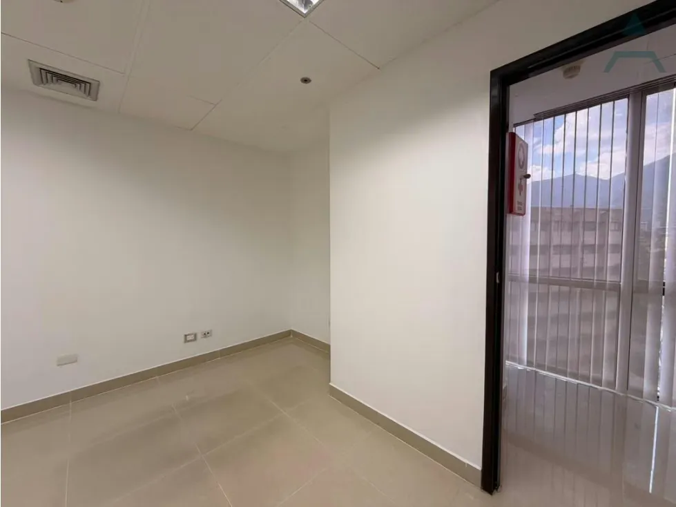 Se alquila Oficina 313m² 3b/2p Chuao - 5