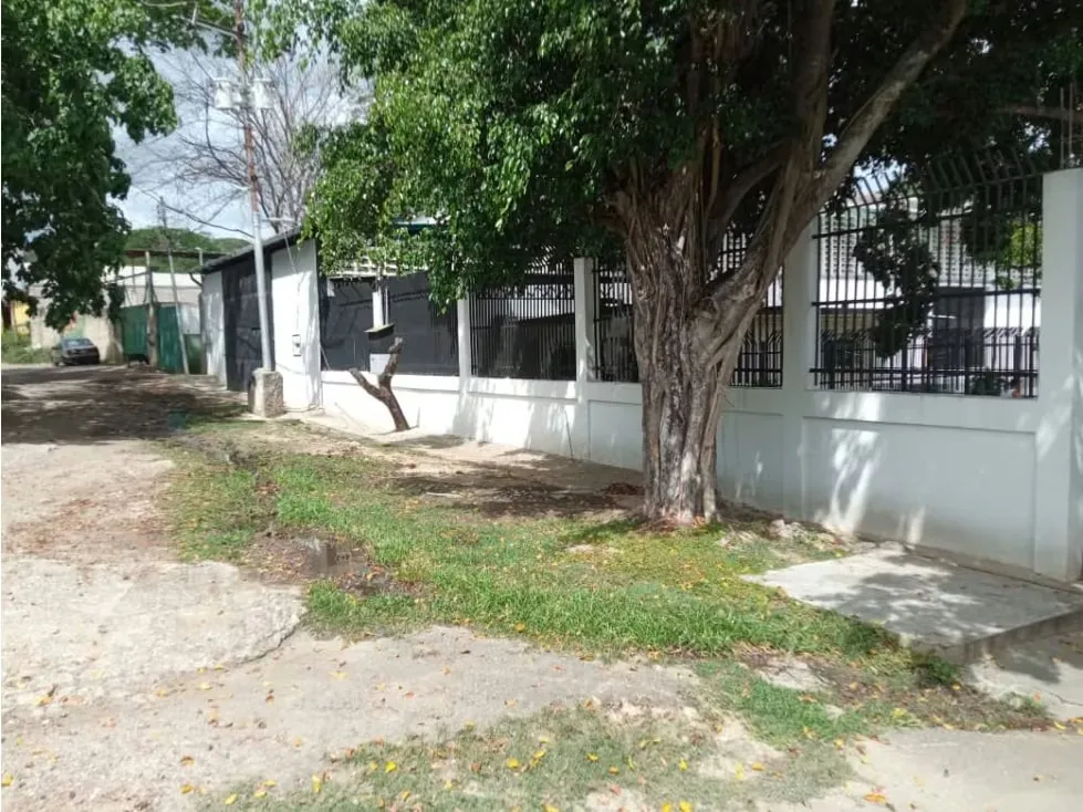 Galpón en venta 3000m², Zona Industrial de Charallave - 3