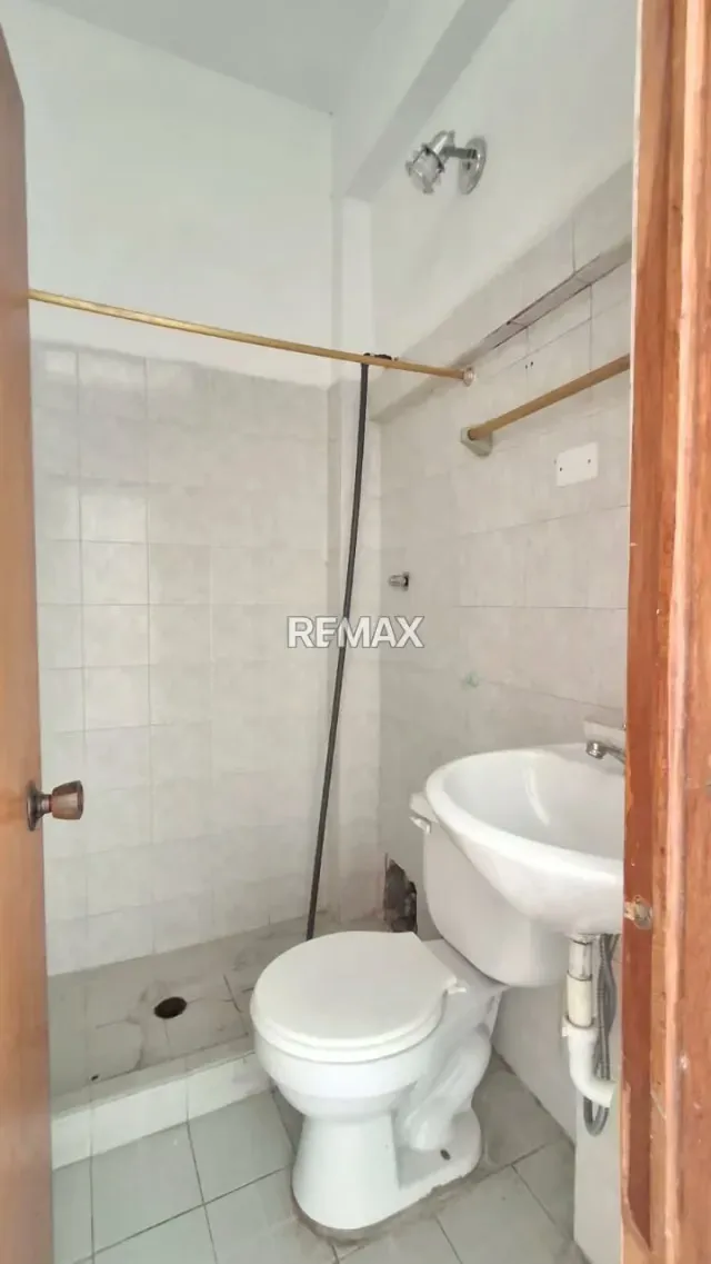 LOCAL COMERCIAL EN ALQUILER EN BARRIO OBRERO - 2