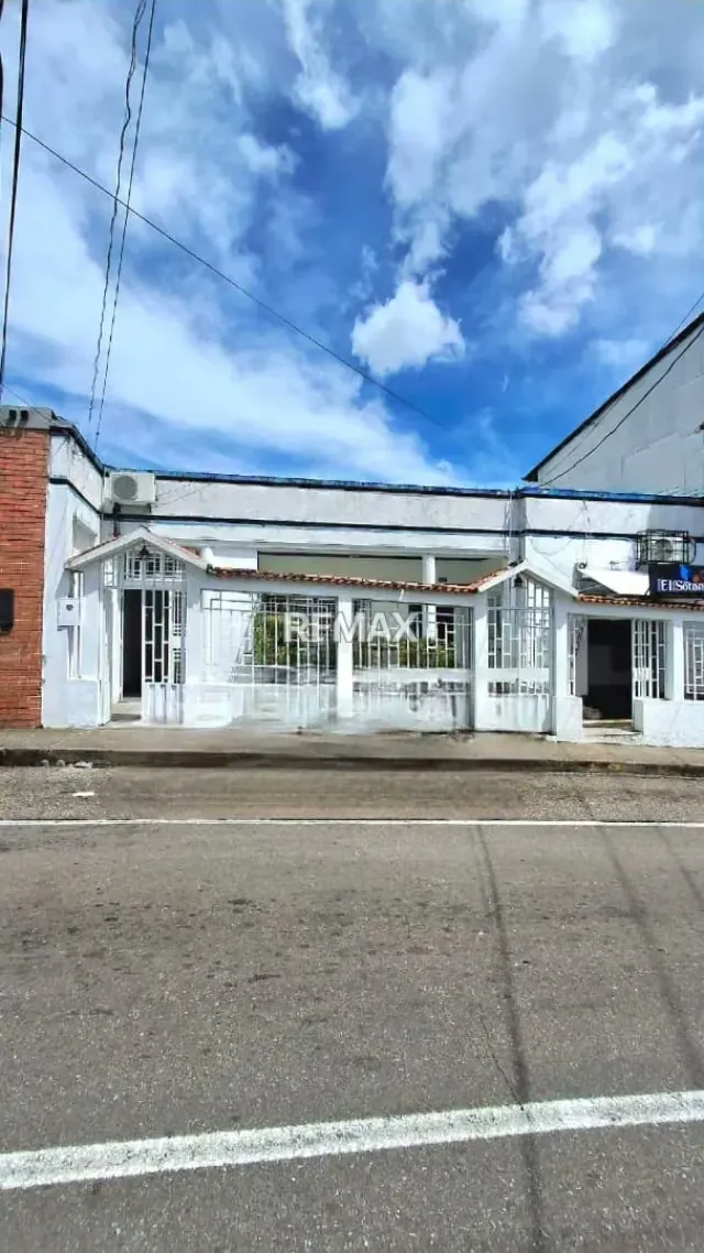 LOCAL COMERCIAL EN ALQUILER EN BARRIO OBRERO - 10
