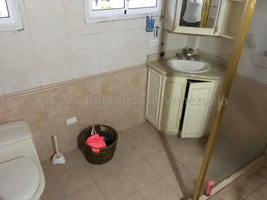 Casa (Multipes Niveles) en Venta en Parque el Retiro, Miranda - 19