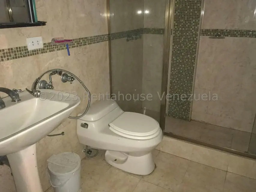 Casa (Multipes Niveles) en Venta en Parque el Retiro, Miranda - 23