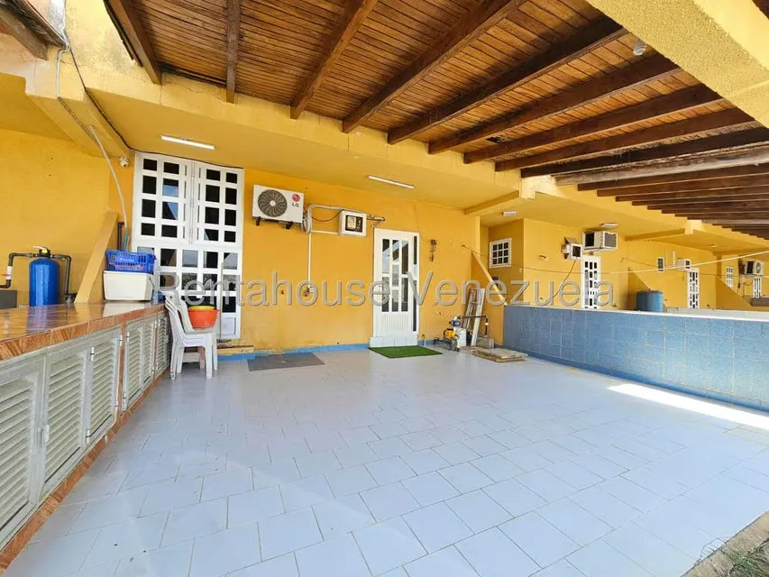 Townhouse (Duplex) en Venta en Tucacas, Falcon - 3