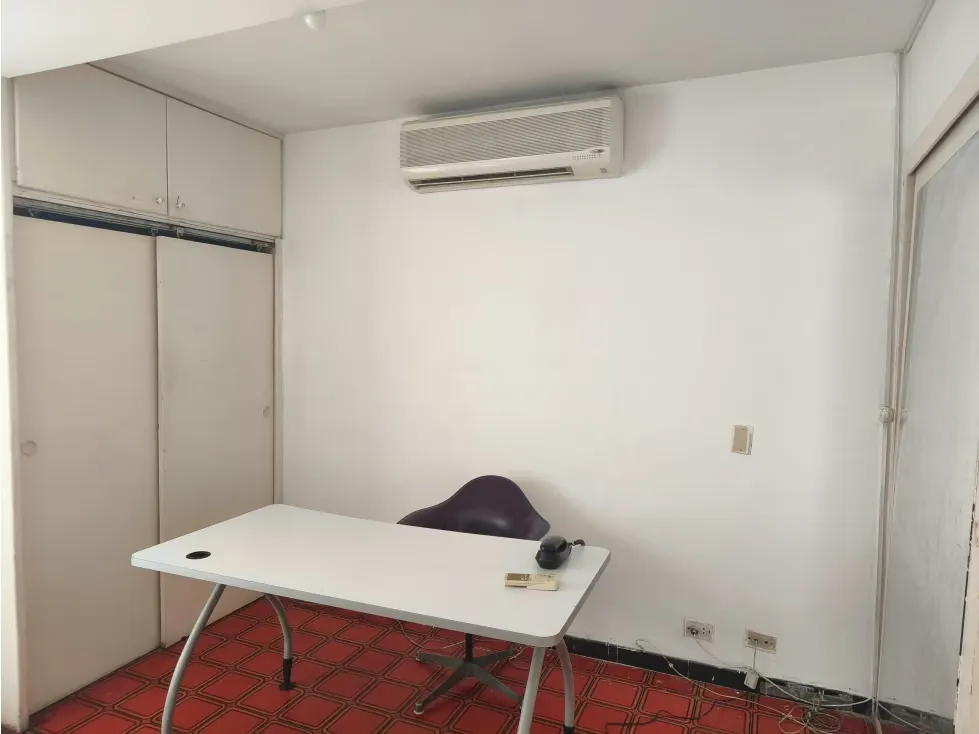 HERMOSA Y CÓMODA OFICINA EN ALQUILER EN CHACAO - 13