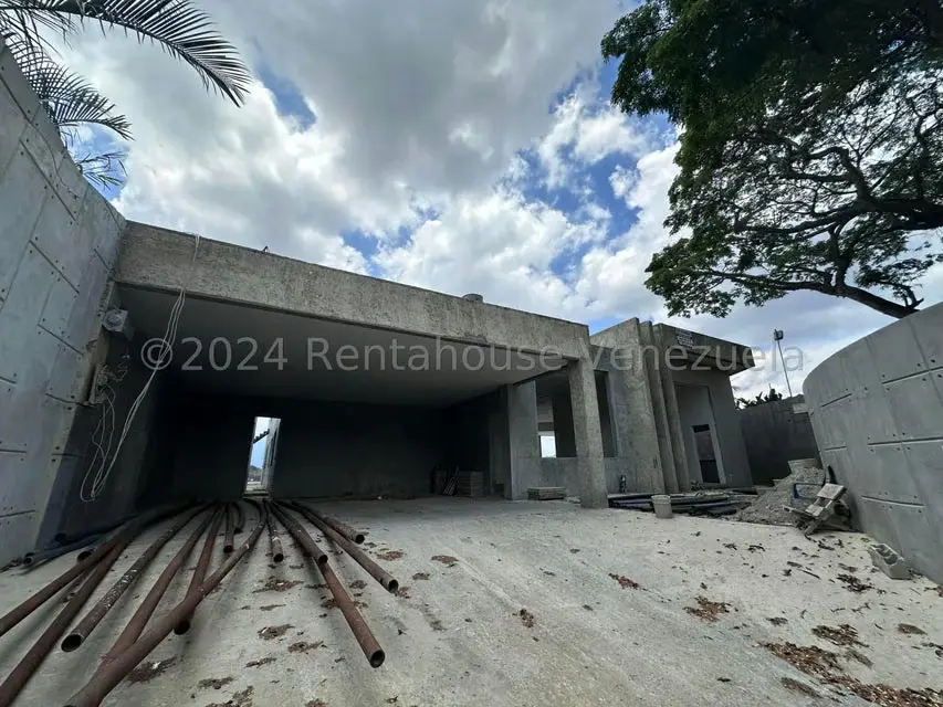 Casa (1 Nivel) en Venta en Prados del Este, Distrito Metropolitano - 34
