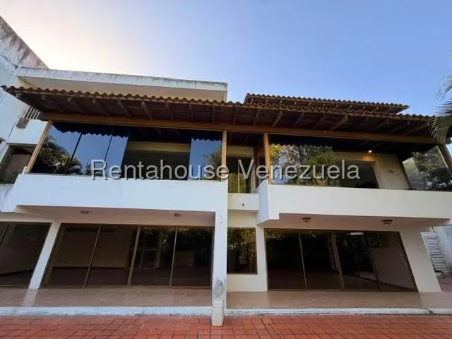Casa (Multipes Niveles) en Venta en Colinas del Tamanaco, Distrito Metropolitano - 34