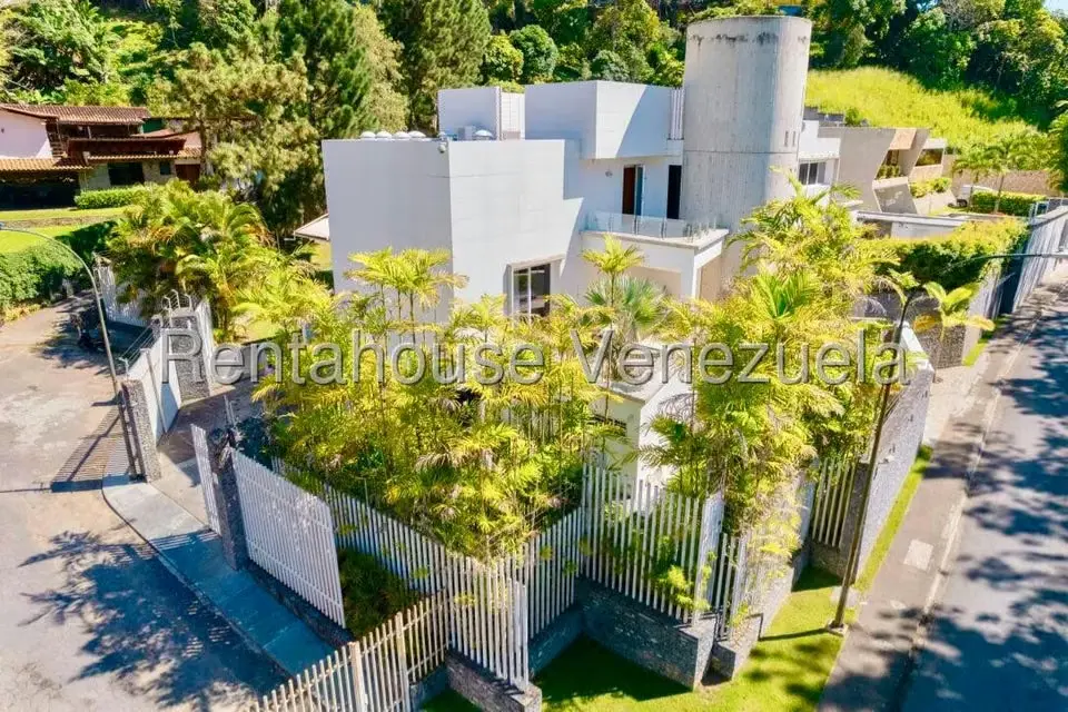 Casa (Multipes Niveles) en Venta en La Lagunita Country Club, Distrito Metropolitano