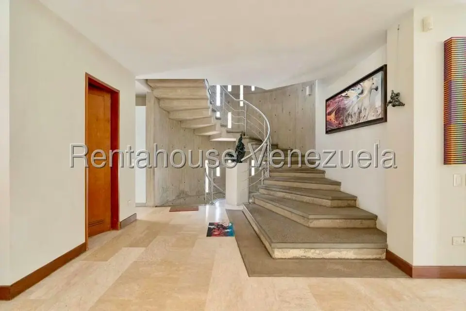 Casa (Multipes Niveles) en Venta en La Lagunita Country Club, Distrito Metropolitano - 28