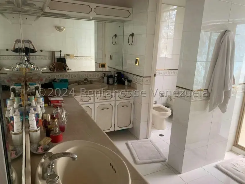 Casa (Multipes Niveles) en Venta en La Lagunita Country Club, Distrito Metropolitano - 16