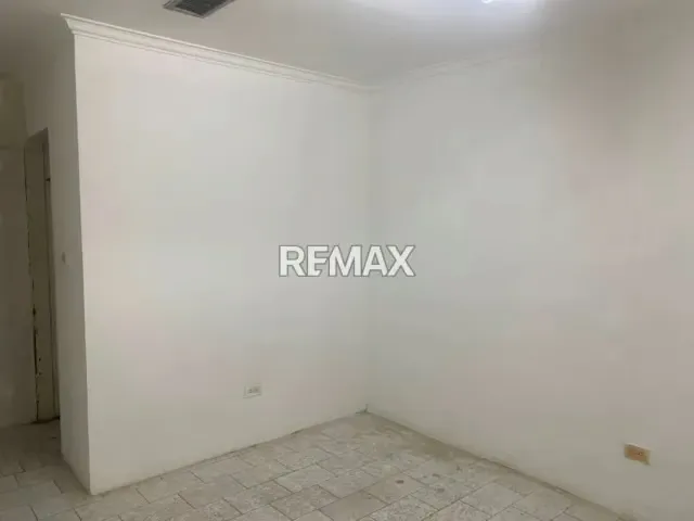 ALQUILO CASA COMERCIAL EXCELENTE UBICACION - 2