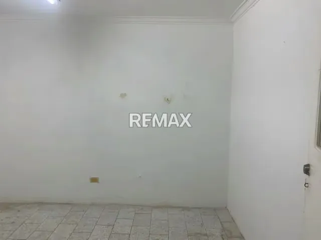ALQUILO CASA COMERCIAL EXCELENTE UBICACION - 3