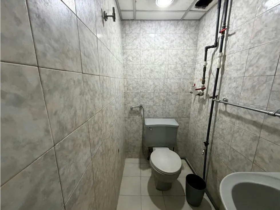 Vendo alquilo local 52m2 Chacao Avenida Guaicaipuro - 8