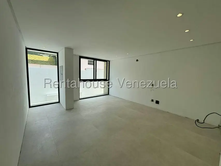 Casa (Duplex) en Venta en Prados del Este, Distrito Metropolitano - 24