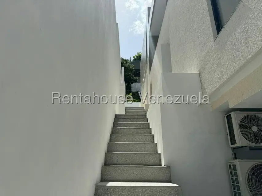 Casa (Duplex) en Venta en Prados del Este, Distrito Metropolitano - 49