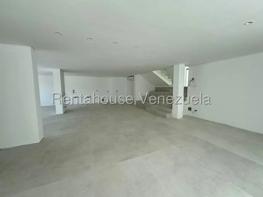 Casa (Duplex) en Venta en Prados del Este, Distrito Metropolitano - 6