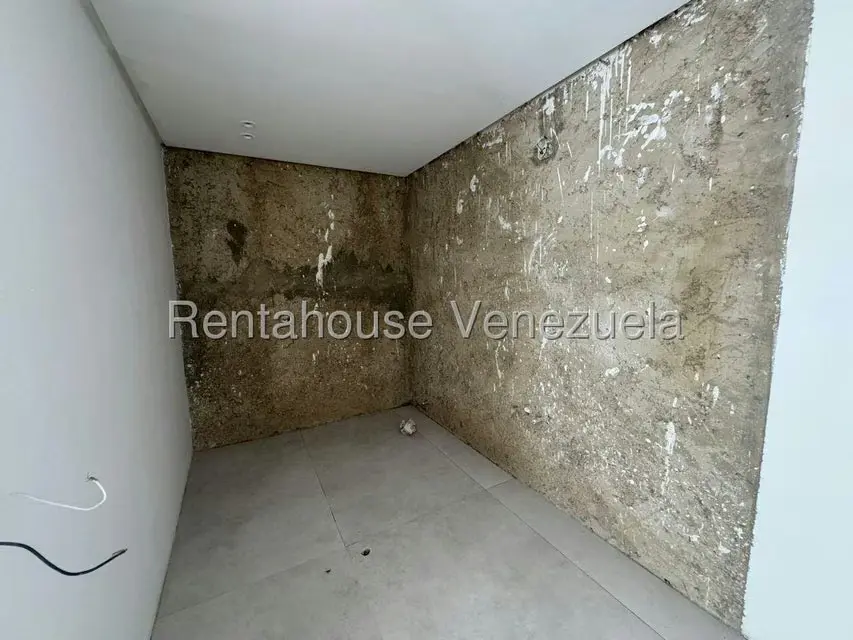 Casa (Duplex) en Venta en Prados del Este, Distrito Metropolitano - 10