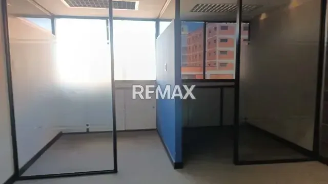 ALQUILER OFICINA TORRE EMPRESARIAL CLARET - 6