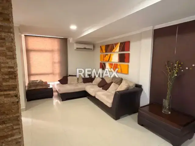 Alquiler TownHouse Conjunto Cerrado