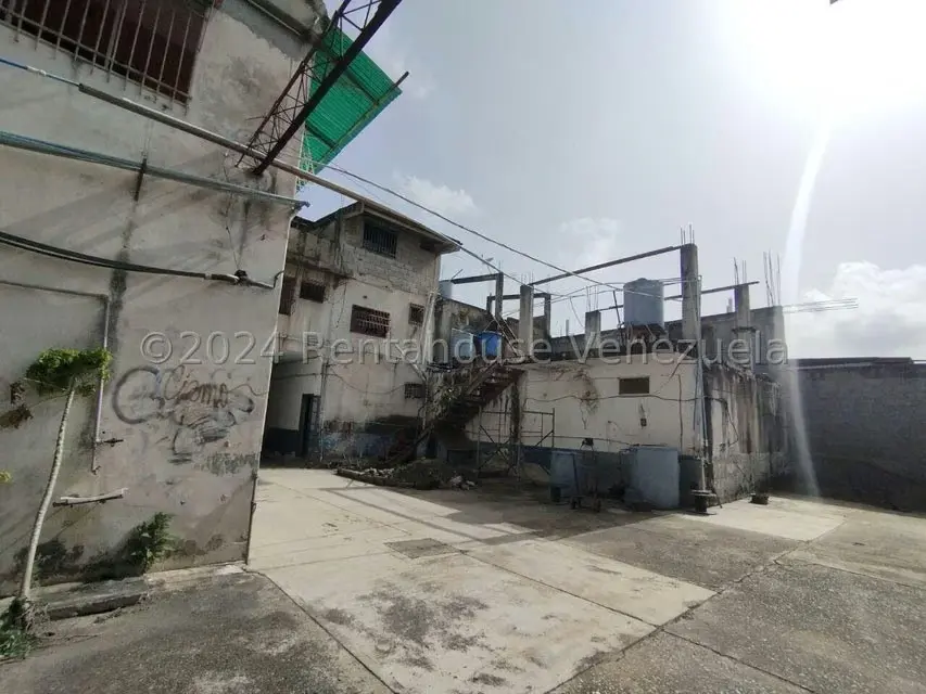 Comercial (Edificio) en Venta en Carretera Nacional El Carmen, Carabobo - 36