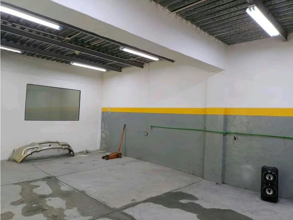 Se Alquila Sótano en Edificio Comercial de 200 mts2 Santa Eduvigis - 2