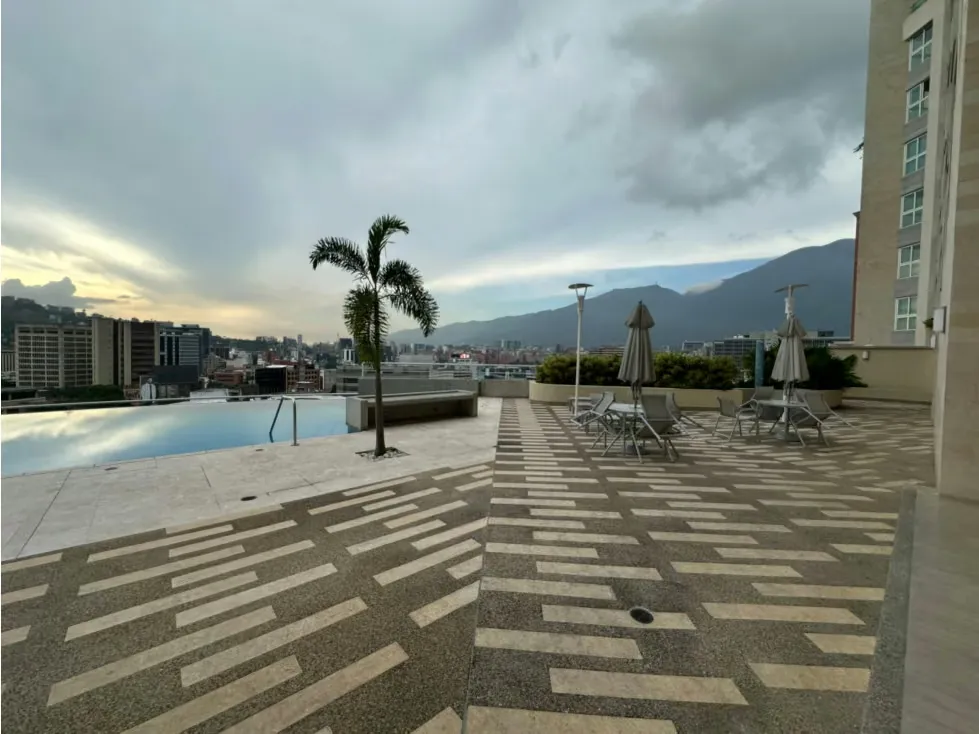 Se Vende Apto 186m² 3h+s/ 3b+s/ 3e Lomas de Las Mercedes - 4