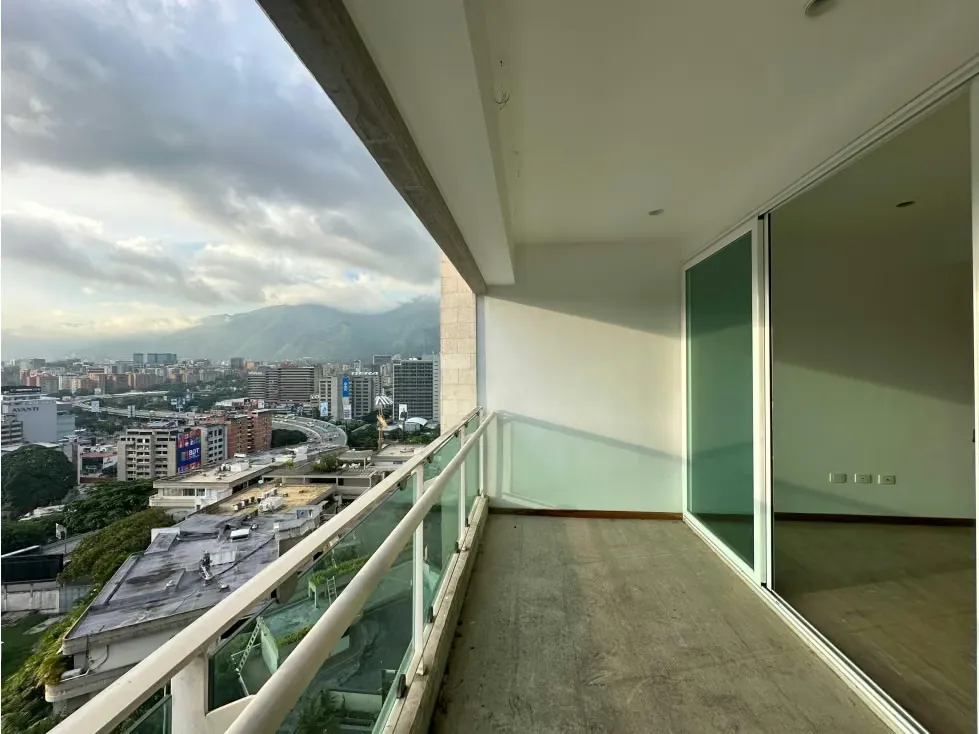 Se Vende Apto 186m² 3h+s/ 3b+s/ 3e Lomas de Las Mercedes - 6