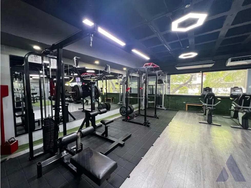 Vendo fondo de comercio gimnasio 294m2 Los Chaguaramos 0721 - 6