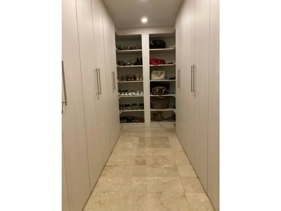 Se vende PB El Hatillo 350 m² + 45 m² terraza 4H/5B/2P - 18