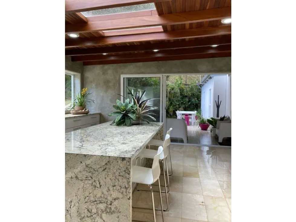 Se vende PB El Hatillo 350 m² + 45 m² terraza 4H/5B/2P - 9