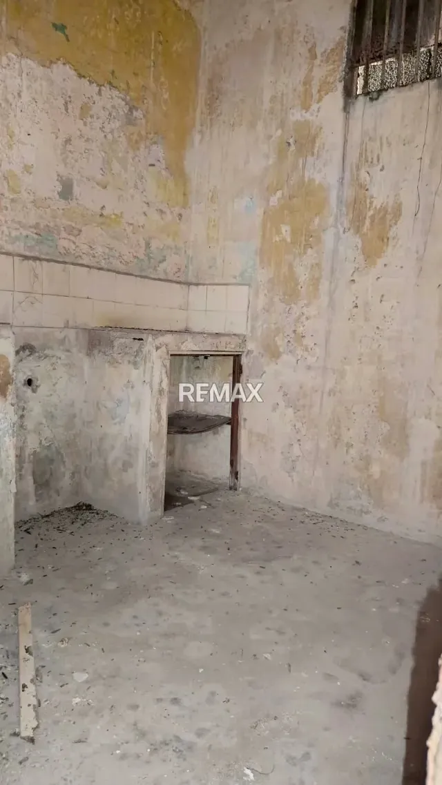 VENTA DE TERRENO CON BIENHICHURIA DE 2 PLANTAS - 11