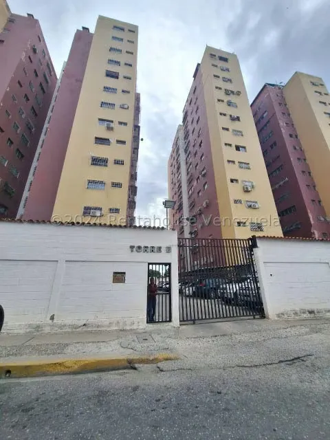 Apartamento (1 Nivel) en Venta en Zona Oeste, Lara - 2