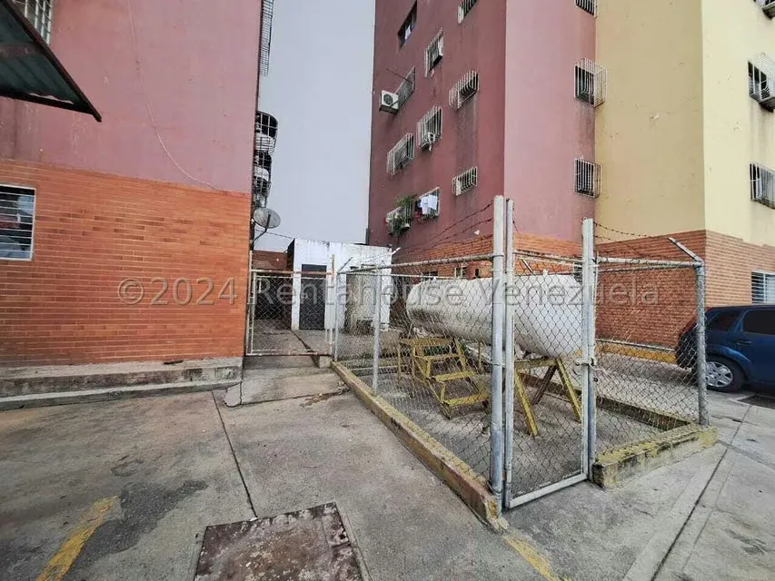 Apartamento (1 Nivel) en Venta en Zona Oeste, Lara - 35