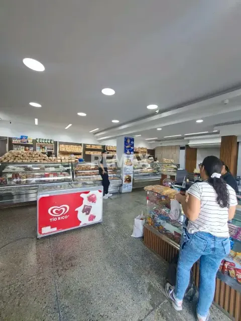 SE VENDE EDIFICIO Y FONDO DE COMERCIO PANADERIA Y PASTELERIA