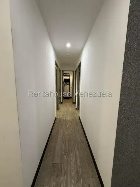 Oficina en Alquiler en Parroquia Santa Rosalia, Distrito Metropolitano - 19