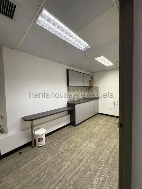 Oficina en Alquiler en Parroquia Santa Rosalia, Distrito Metropolitano - 10
