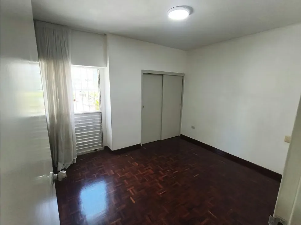 ALQUILER DE APARTAMENTO EN SANTA ROSA DE LIMA - 11