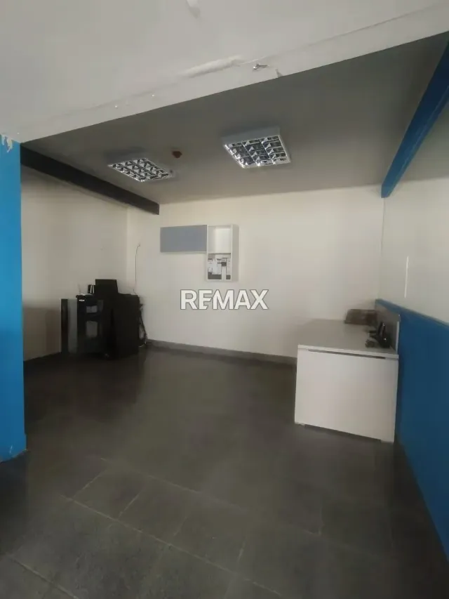 Disponible para alquiler local comercial en piso 1 - 9