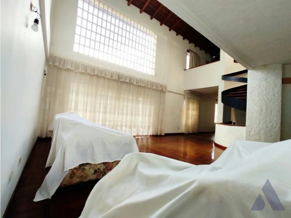 Se vende casa 380m2 parte alta Macaracuay 4402 - 4