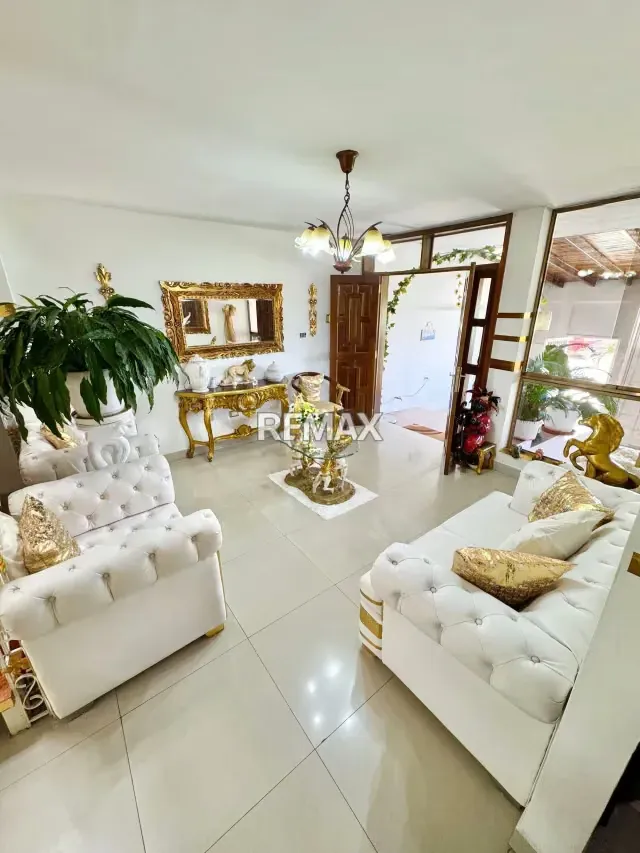 Venta Casa Cerro Verde calle II - 3