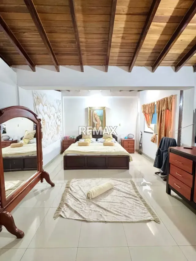 Venta Casa Cerro Verde calle II - 9