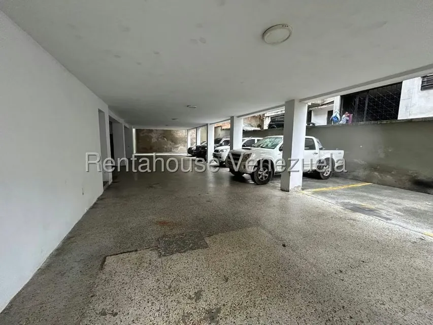 Apartamento (1 Nivel) en Venta en Colinas de Bello Monte, Distrito Metropolitano - 24