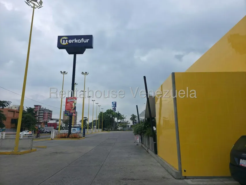 Local Comercial en Alquiler en Parroquia Concepcion, Lara - 2
