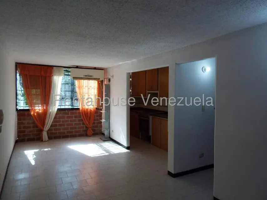 Apartamento (1 Nivel) en Venta en Nueva Casarapa, Miranda - 4