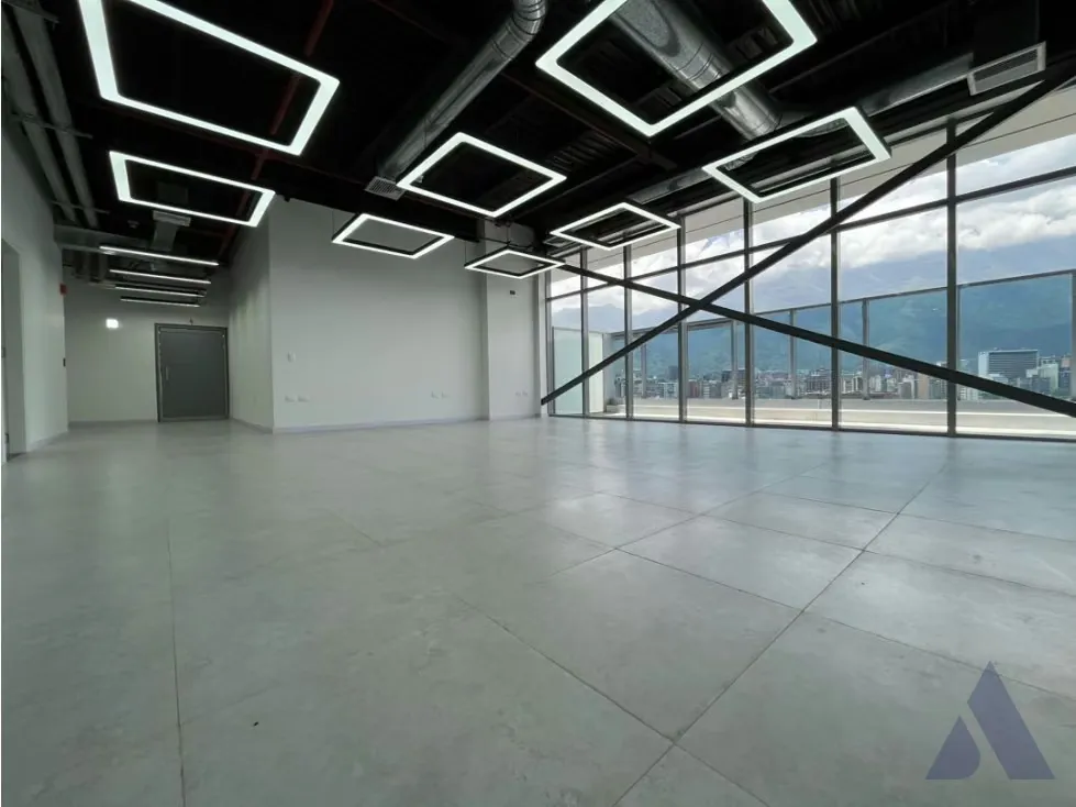 Vendo/alquilo oficina/local c/ terraza 250m2 Las Mercedes 5753